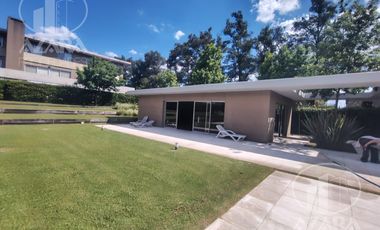 Departamento en venta de 3 ambientes con cochera y full amenities en el centro de Pilar