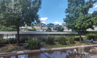 Departamento en venta de 3 ambientes con cochera y full amenities en el centro de Pilar