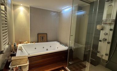 Piso 6 ambientes de 240m2 en Venta - Quilmes Centro