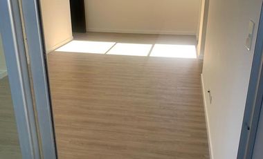 Departamento 2 ambientes con balcón y cochera  - Piscina, SUM. - Barrio Vicente López