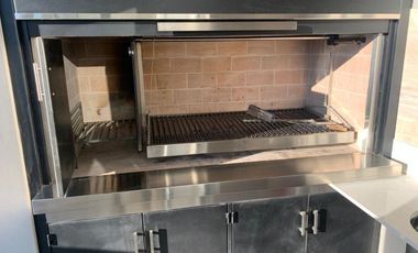 Departamento 2 ambientes con balcón y cochera  - Piscina, SUM. - Barrio Vicente López