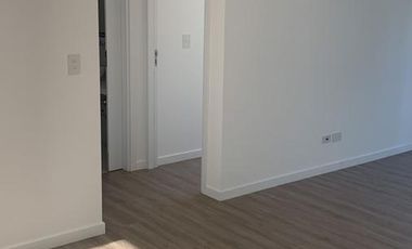 Departamento 2 ambientes con balcón y cochera  - Piscina, SUM. - Barrio Vicente López