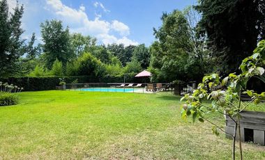 CASA 6 AMBIENTES CON PILETA EN VENTA, BARRIO SEMI CERRADO SAN JORGE, LOS CARDALES