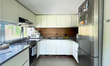 CASA 6 AMBIENTES CON PILETA EN VENTA, BARRIO SEMI CERRADO SAN JORGE, LOS CARDALES