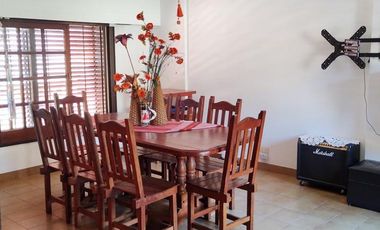 Casa de 5 ambientes en venta en  Florencio Varela