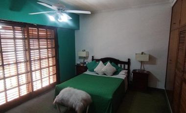 Casa de 5 ambientes en venta en  Florencio Varela