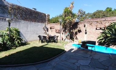 Casa de 5 ambientes en venta en  Florencio Varela