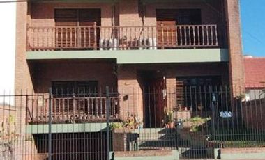 Casa de 5 ambientes en venta en  Florencio Varela