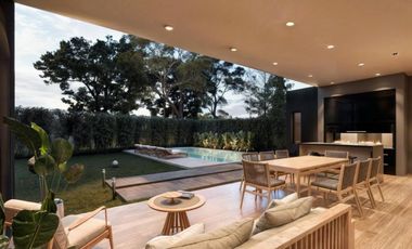 Venta Casa Gerencial, Santa Angela III, Centenario Neuquen