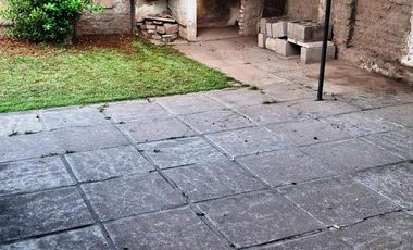 CasaB° Parque República: Casa de 3 Dor. C/Cochera y Patio !