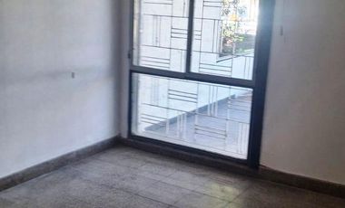 CasaB° Parque República: Casa de 3 Dor. C/Cochera y Patio !