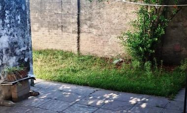 CasaB° Parque República: Casa de 3 Dor. C/Cochera y Patio !