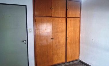 CasaB° Parque República: Casa de 3 Dor. C/Cochera y Patio !