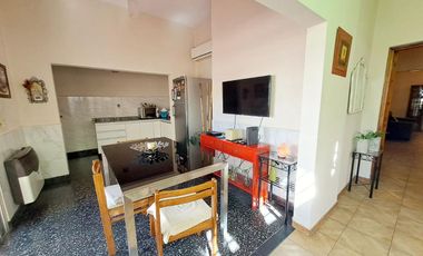 VENTA CASA 5 AMB 150 M2 GARAGE PILETA VALENTIN ALSINA