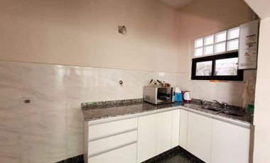 VENTA CASA 5 AMB 150 M2 GARAGE PILETA VALENTIN ALSINA