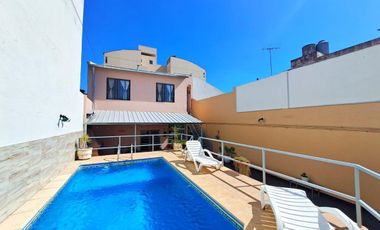 VENTA CASA 5 AMB 150 M2 GARAGE PILETA VALENTIN ALSINA