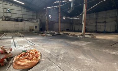 Alquiler Excelente Depósito 1280 Mts cub en Lomas de Zamora