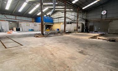 Alquiler Excelente Depósito 1280 Mts cub en Lomas de Zamora