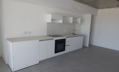 3 AMBIENTES CON BALCÓN A POCOS MTS DE AV MITRE