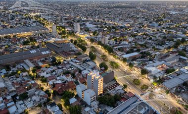 3 AMBIENTES CON BALCÓN A POCOS MTS DE AV MITRE