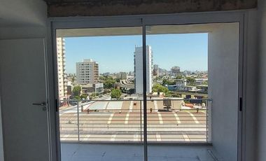 3 AMBIENTES CON BALCÓN A POCOS MTS DE AV MITRE