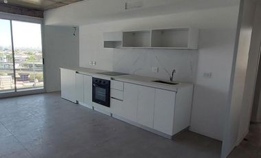 3 AMBIENTES CON BALCÓN A POCOS MTS DE AV MITRE