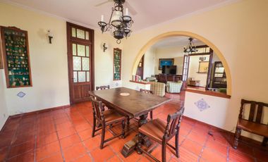 Venta casa en Alberdi de 4 dormitorios y gran terreno
