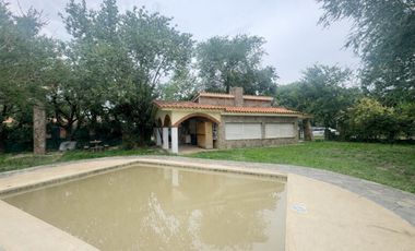 Casa a la venta en Funes.