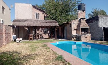 Casa a la venta en Funes