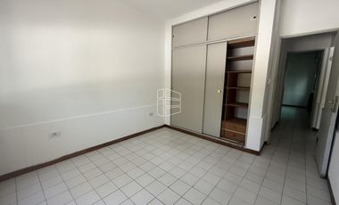 Alquiler - Casa en Zona Centro - 2 Dormitorios - A075