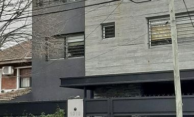 Venta Casa 6 Amb Luminosa en Martinez Pileta Parque Parrilla Cochera fija cub