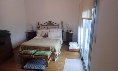 Venta Casa 6 Amb Luminosa en Martinez Pileta Parque Parrilla Cochera fija cub