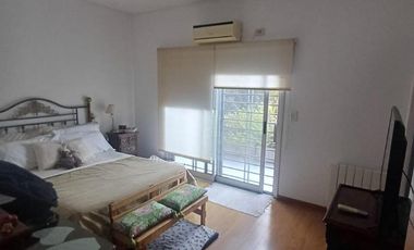 Venta Casa 6 Amb Luminosa en Martinez Pileta Parque Parrilla Cochera fija cub