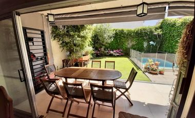 Venta Casa 6 Amb Luminosa en Martinez Pileta Parque Parrilla Cochera fija cub