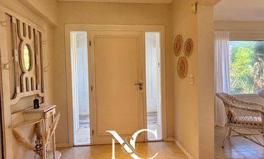 Casa en  venta de 6 ambientes en Costa Esmeralda