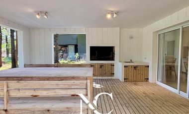 Casa en  venta de 6 ambientes en Costa Esmeralda