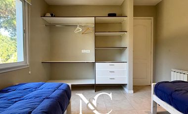 Casa en  venta de 6 ambientes en Costa Esmeralda