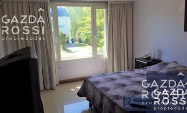 Excelente casa en doble a la venta en Saint Thomas Sur