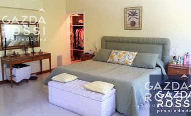 Excelente casa en doble a la venta en Saint Thomas Sur