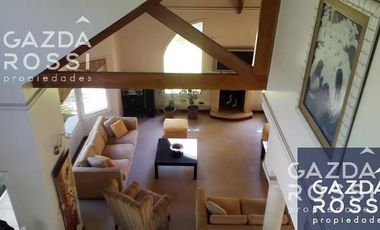 Excelente casa en doble a la venta en Saint Thomas Sur