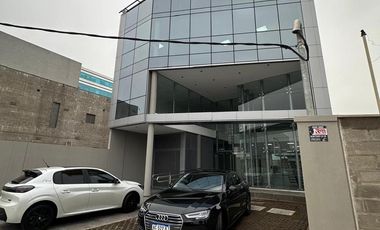 Excelente edificio a estrenar - 1200 m2 - 15 cocheras - Local comercial   Oficinas.