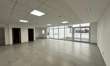 Excelente edificio a estrenar - 1200 m2 - 15 cocheras - Local comercial   Oficinas.