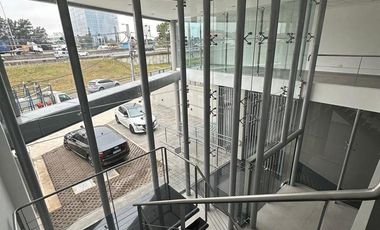 Excelente edificio a estrenar - 1200 m2 - 15 cocheras - Local comercial   Oficinas.