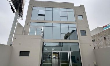 Excelente edificio a estrenar - 1200 m2 - 15 cocheras - Local comercial   Oficinas.