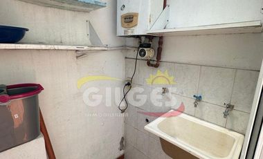 Alquiler de Duplex 3 Ambientes en 2 plantas en Ramos Mejia Con patio, Muy Buen Estado