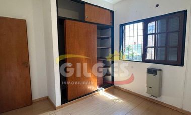 Alquiler de Duplex 3 Ambientes en 2 plantas en Ramos Mejia Con patio, Muy Buen Estado