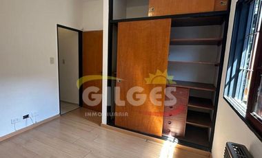 Alquiler de Duplex 3 Ambientes en 2 plantas en Ramos Mejia Con patio, Muy Buen Estado