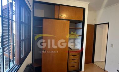 Alquiler de Duplex 3 Ambientes en 2 plantas en Ramos Mejia Con patio, Muy Buen Estado