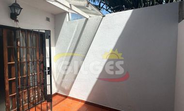 Alquiler de Duplex 3 Ambientes en 2 plantas en Ramos Mejia Con patio, Muy Buen Estado