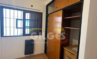 Alquiler de Duplex 3 Ambientes en 2 plantas en Ramos Mejia Con patio, Muy Buen Estado